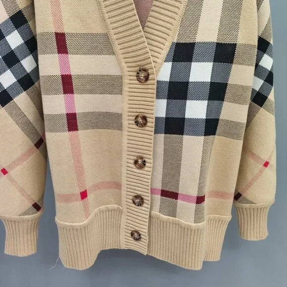 Burberry check single-breasted long-sleeve knit sweater